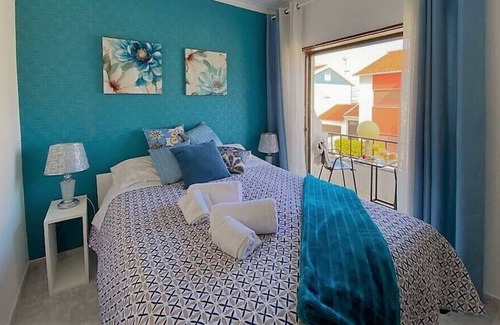 Ferrel House | ★Private Villa 4 BR w/ Patio(3 mins to beach+Surf)