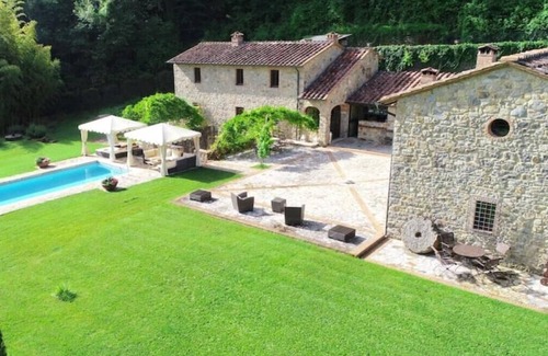 Radicondoli House | Private Villa and Pool in your own Tranquil Oasis