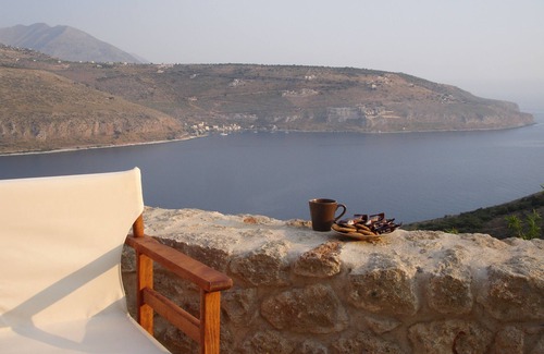 Itilo Villa | Private villa Filanthi nwith panoramic views of Itilo bay in Mani