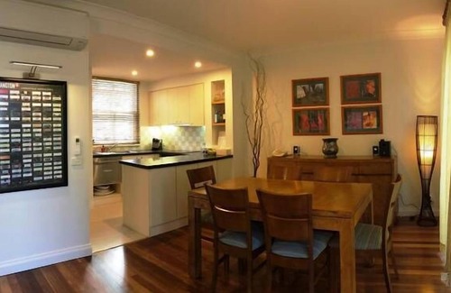Pokolbin House | Private Villa in Cypress Lakes Golf and Country Club, Hunter Valley