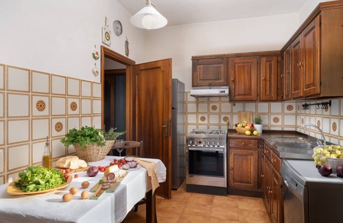 Pergine Valdarno House | Private Villa with A/C, WIFI, private pool, TV, patio, pets allowed, panoramic view, close to Arezzo
