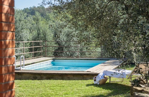 Pergine Valdarno House | Private Villa with A/C, WIFI, private pool, TV, patio, pets allowed, panoramic view, close to Arezzo