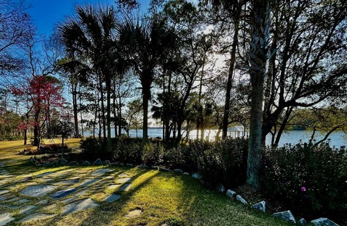 Elberta Villa | Private Villa + Private Beach + Boat + Infinity Pool + Kayaks