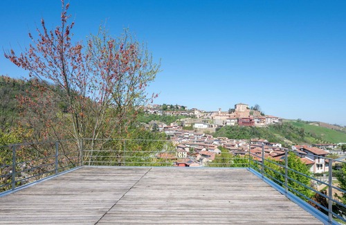 Castellinaldo Villa | Private Villa with WIFI, private pool, A/C, TV, terrace, pets allowed, panoramic view, parking