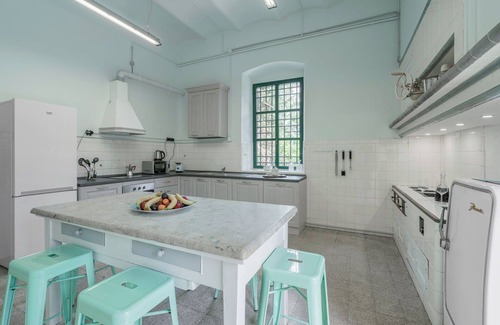 Massarosa House | Private Villa with WIFI, private pool, A/C, TV, veranda, panoramic view, parking, close to Viareggio