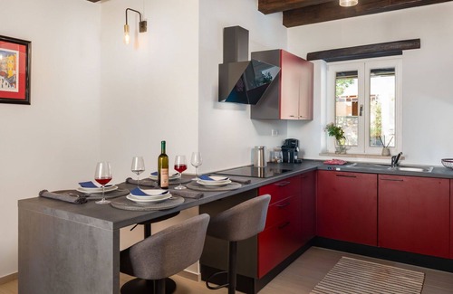 Mofardini House | Private Villa with WIFI, A/C, private pool, TV, terrace, pets allowed, panoramic view, parking