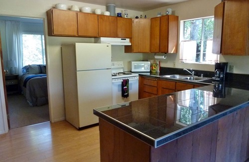 Boonville House | Private Vineyard Guest House - Close to Dining, Wine Tasting