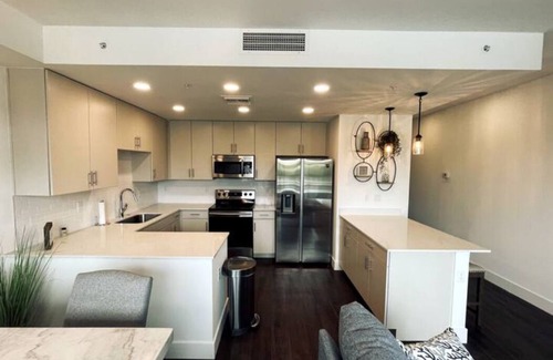 North Trail Condo | ★ Private Waterfront Condo Sarasota FL ★ Pool/Gym