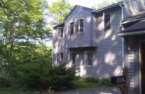 Isle of Springs House | Private Waterfront Vacation Home on Barters Island