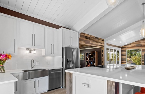 Bentonville - Fayetteville House | Private Wildcat Creek Getaway W/ Pool & Hot Tub on 6 Acres