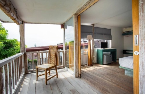 By Pass Ngurah Rai House | Private wooden cabin, classic Balinese style in Nusa Dua