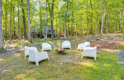 East Stroudsburg House | Private Yard, Playset Family Home in Penn Estates