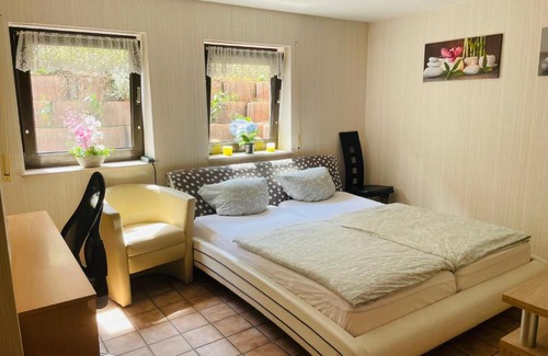 Zulpich House | Privatunterkunft mit Bad und Küche in Seenähe