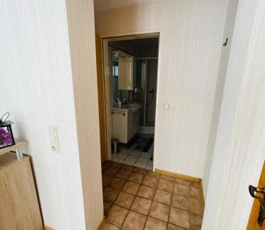 Zulpich House | Privatunterkunft mit Bad und Küche in Seenähe