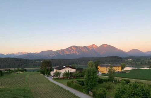 Obersammelsdorf House | Privatzimmer Haus Waltraud am Turnersee