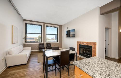 Downtown Cleveland Apartment | Prkg+Gym+Sauna Rocket Mortgage Fieldhouse+30 Day
