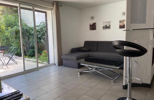 La Gaude Apartment | Proche bord de mer, au calme, nature avec piscine