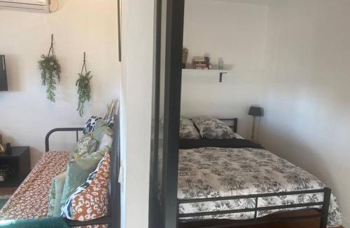 Le Bourg Apartment | Proche des plages - Beau T2 climatisé