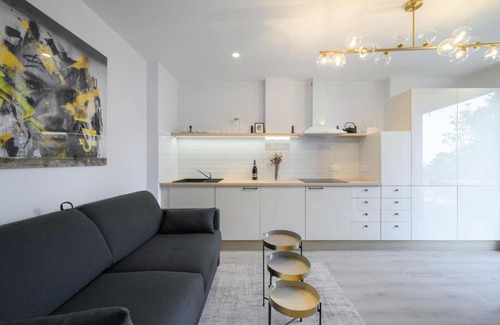Cap d'Ail Apartment | Proche Monaco, vue mer, accès plage et jardin privatif