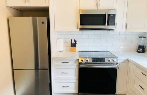 Winona Condo | Professional Three Bedroom Condo Suite