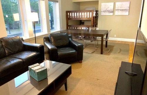 Winona Condo | Professional Three Bedroom Condo Suite
