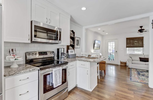 Mount Pleasant Villa | * *PROFESSIONALLY CLEANED l BEACH CHIC COASTAL VILLA!*COME RELAX! ☀️🦀❤️