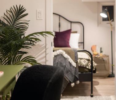 Dovercourt Park Apartment | Professionally Designed 1-Bedroom in Prime Toronto