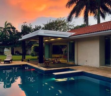 Cancun Villa | Profile 2