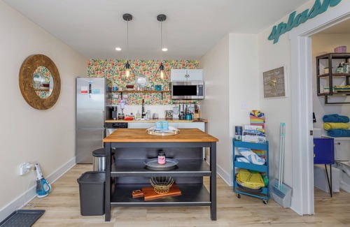 Villas Apartment | Progressive Retreat #3 - Diverse, Open-Minded and Eco Friendly Waterfront Unit