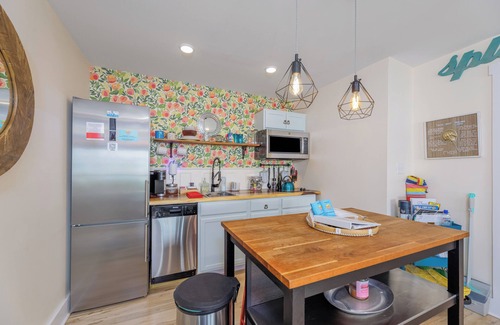 Villas Apartment | Progressive Retreat #3 - Diverse, Open-Minded and Eco Friendly Waterfront Unit