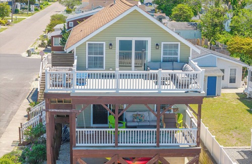 Villas Apartment | Progressive Retreat #3 - Diverse, Open-Minded and Eco Friendly Waterfront Unit