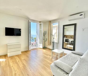 Les Baumettes Apartment | Promenade des Anglais panoramic sea view