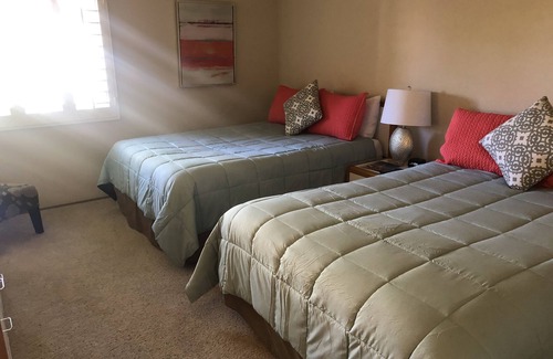 Palm Desert Resort | PROMO 10%WEEKLY/20%MONTHLY n Golf - Tennis Resort in the Heart of Palm Desert