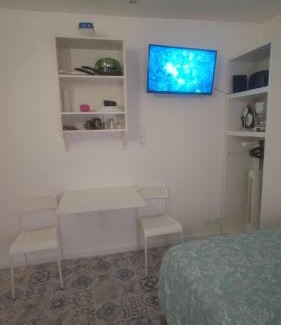 Deuil-la-Barre Apartment | Promotion du Jour - Studio Le Palmier -