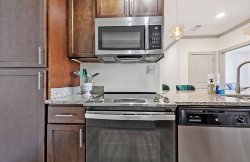 Farragut Apartment | Properties by Preston I 2Bd/2Bth Beauty I Parking