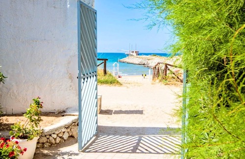 Chiesiola Resort | Property in a holiday village 'Baia Falcone-Bilocale 403' with sea view and air conditioning