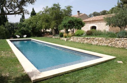 Les Baux-de-Provence Villa | property in les baux de provence, private pool, magnificent view, ideal for 10 people in the alpilles.