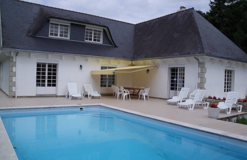 Concarneau Villa | Property with heated pool, between the countryside and the sea, sleeps 12