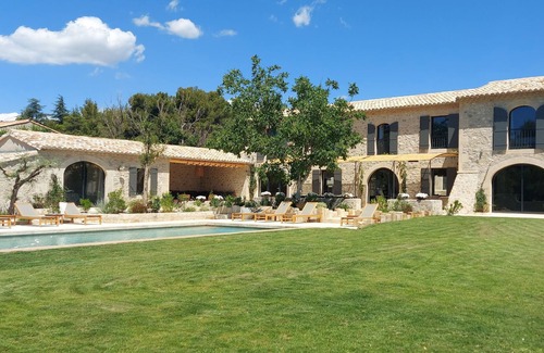Maussane-les-Alpilles House | Propriété de Charme Avec Piscine Chauffée