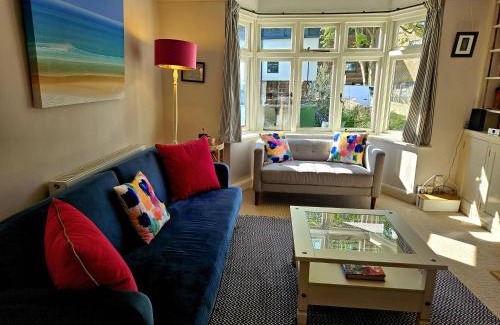 Hythe House | Prospect Cottage