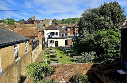 Hythe House | Prospect Cottage