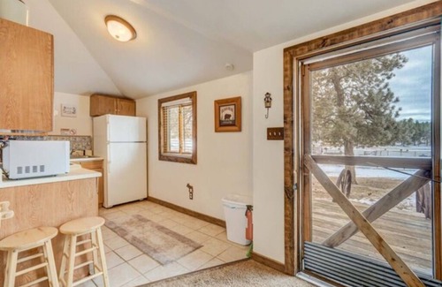 Lake George Cabin | Prospector Cabin - Kitchen included