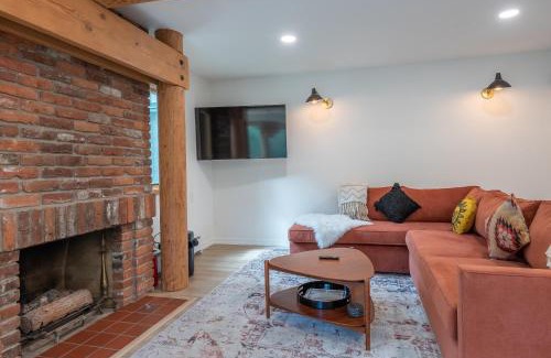 Warm Springs House | Prospector Condo 158