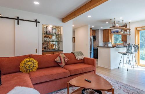 Warm Springs House | Prospector Condo 158