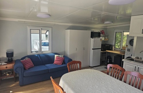 Wamberal House | Prosperity Lane!nFamily, single or somewhere in between. All are welcome.