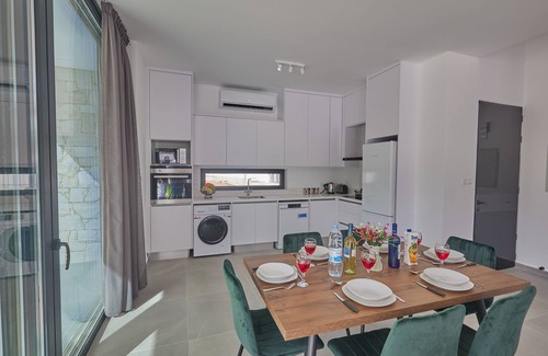 Protaras Cottage | Protaras Elite Pearl Villa EP3C - a villa that sleeps 6 guests in 3 bedrooms