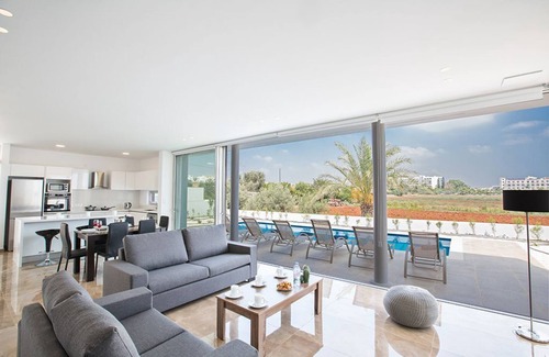 Protaras Cottage | Protaras Holiday Villa BP2 - a villa that sleeps 7 guests in 3 bedrooms
