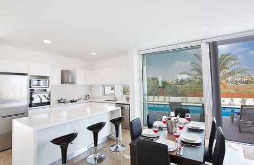 Protaras Cottage | Protaras Holiday Villa BP2 - a villa that sleeps 7 guests in 3 bedrooms