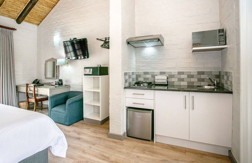 Oudtshoorn Hotel | Protea Hotel by Marriott Oudtshoorn Riempie Estate