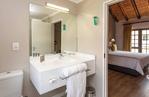 Oudtshoorn Hotel | Protea Hotel by Marriott Oudtshoorn Riempie Estate